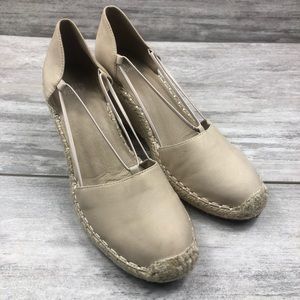 EILEEN FISHER cream espadrille wedge